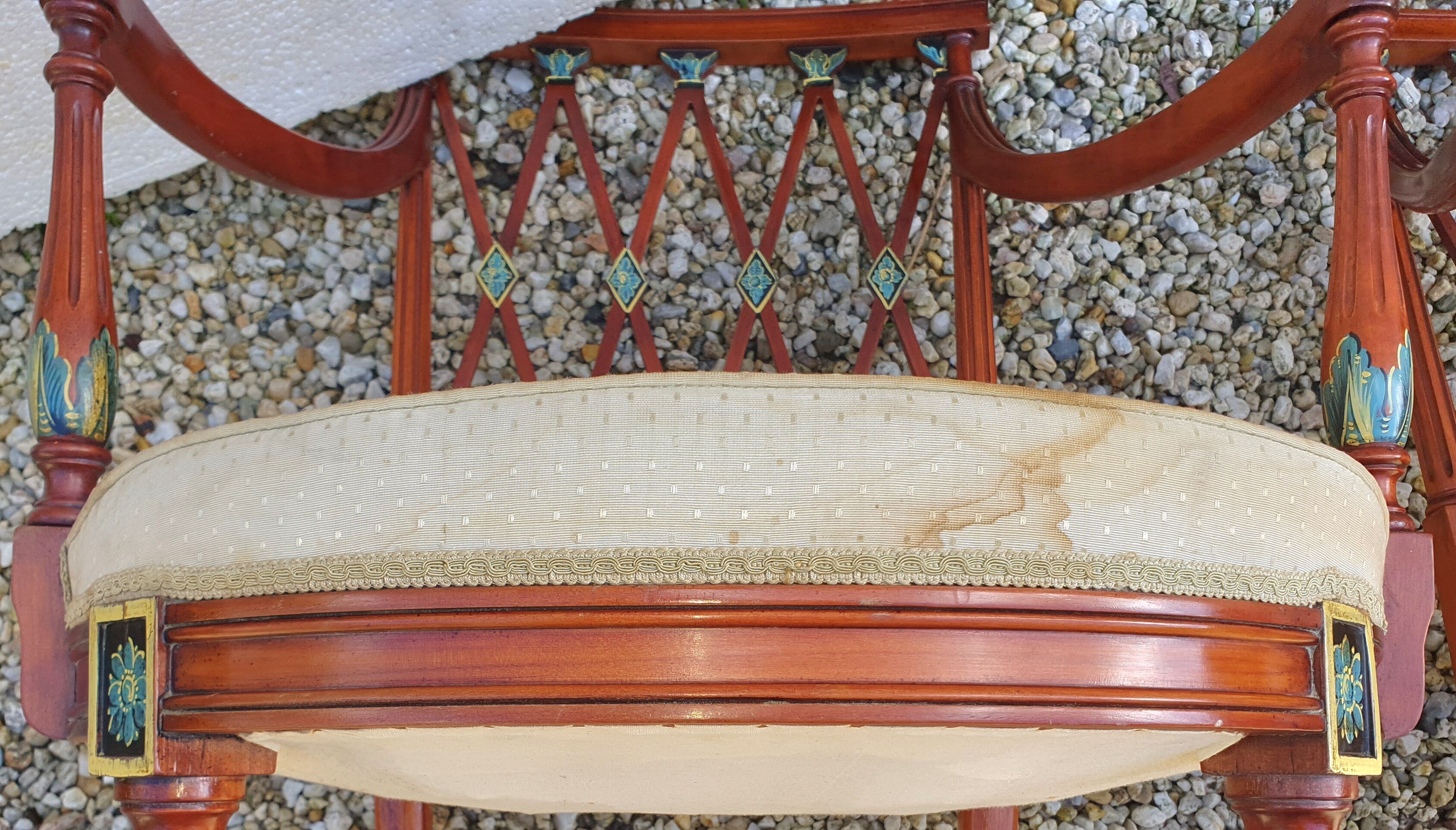 Paire de fauteuils art nouveau en acajou