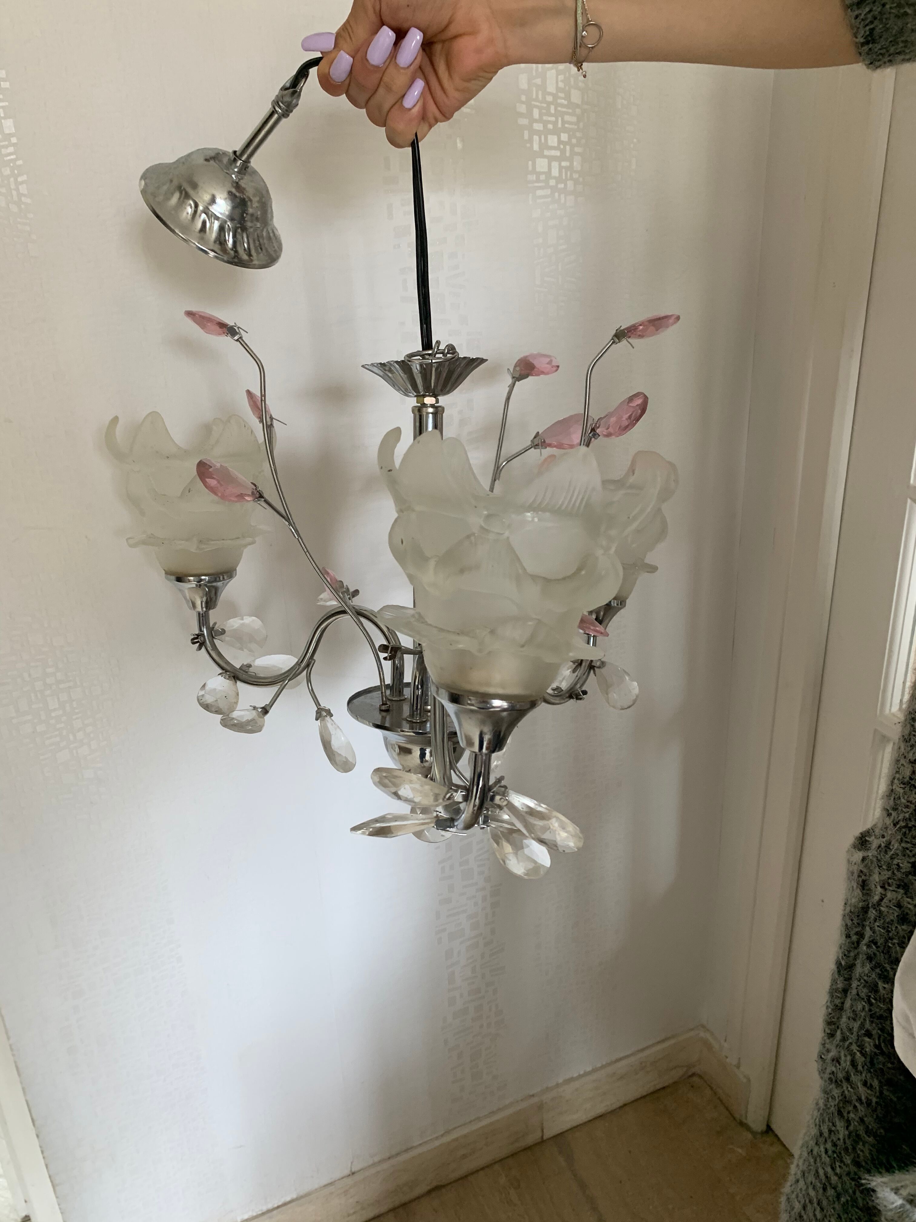 Lustre tulips and tassels