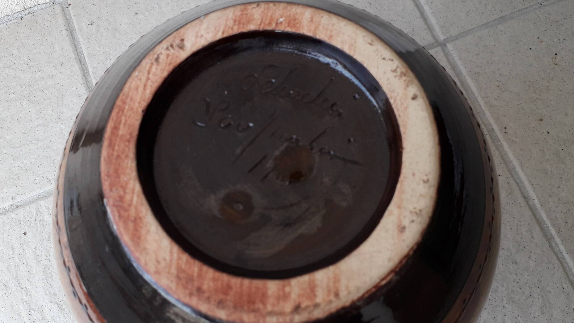 Clay pottery vase