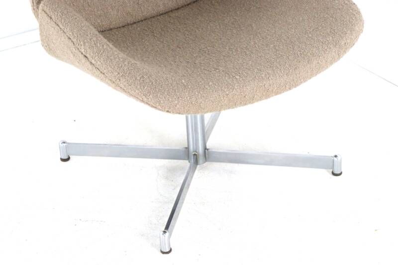 Geoffrey Harcourt for Artifort Exquis armchair - new upholstered