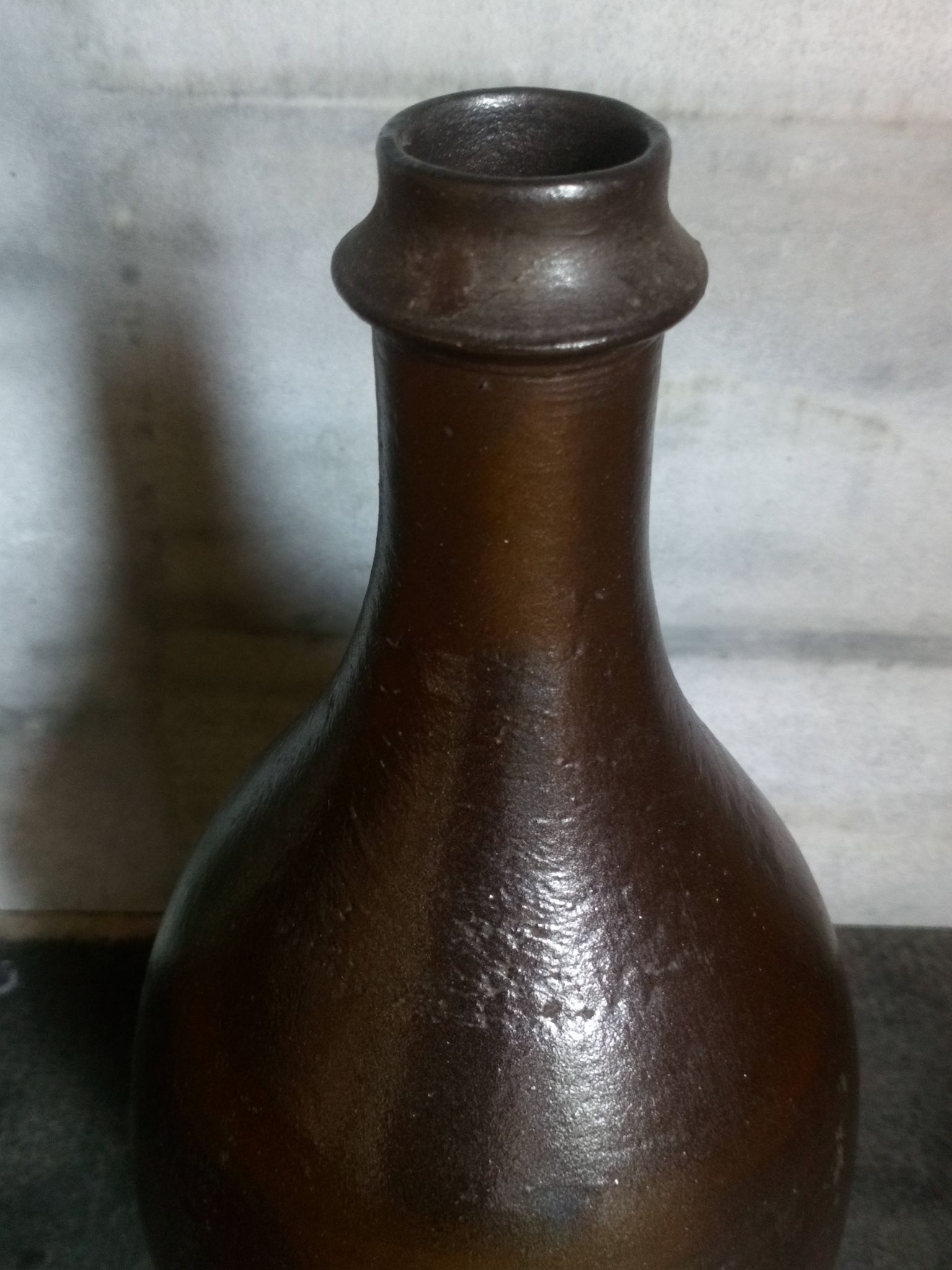 Bouteille grès noir Jean Dubost, années 70