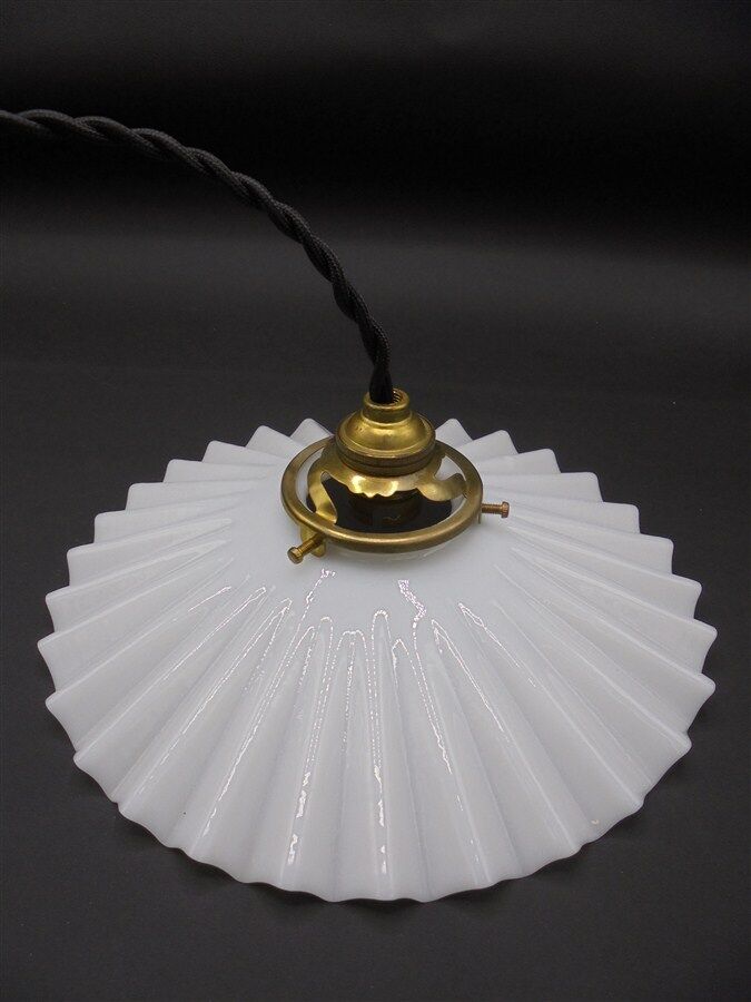 Suspension en opaline
