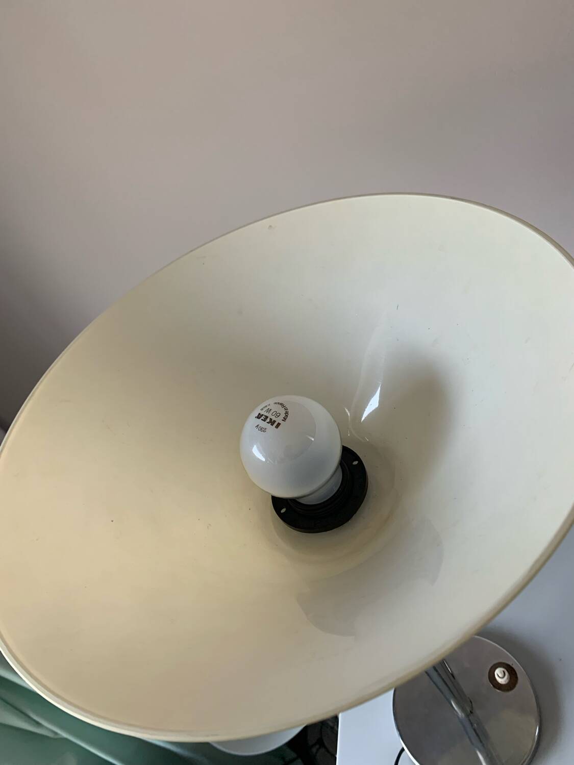 Art deco white opaline chrome lamp