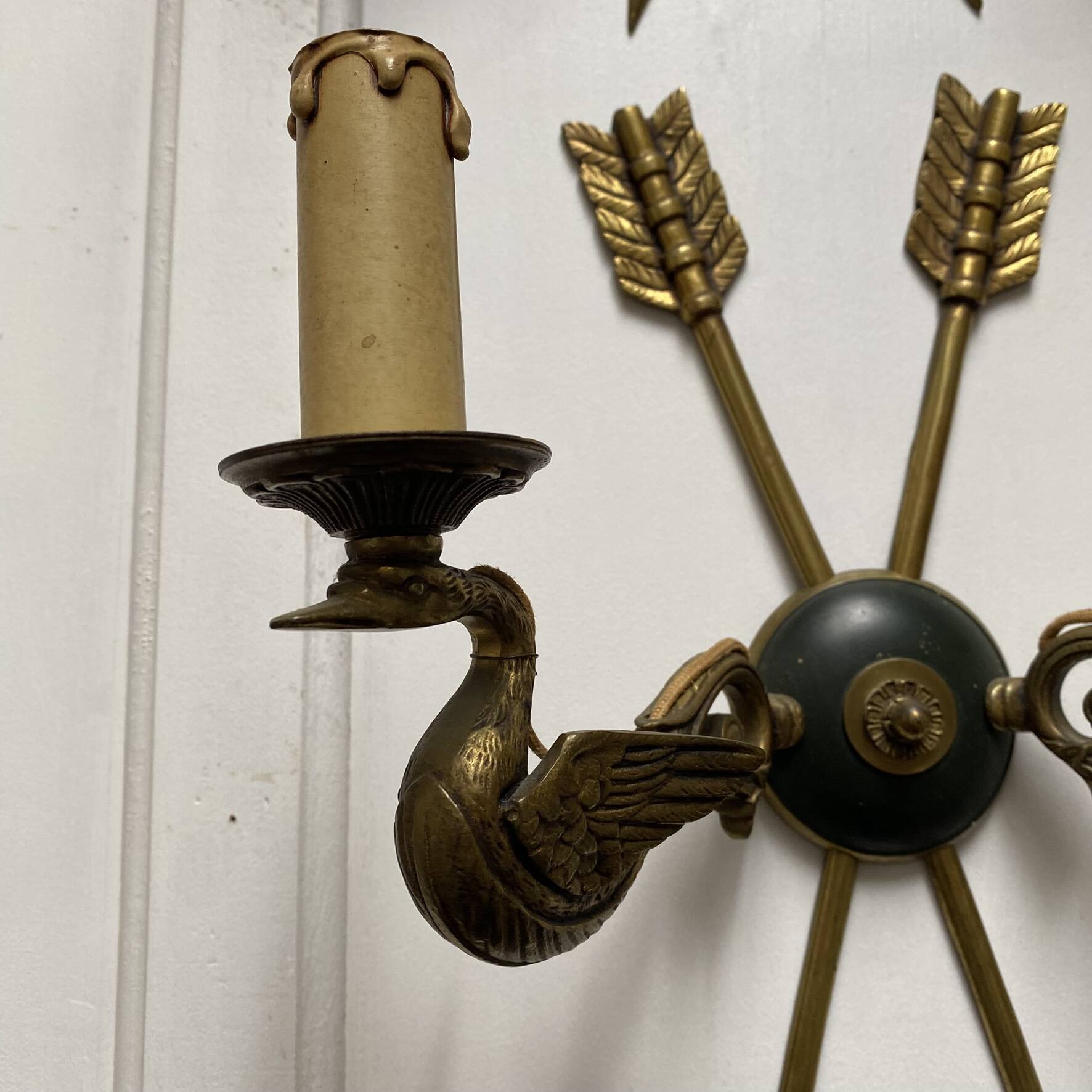 Double fire wall sconces in Empire style