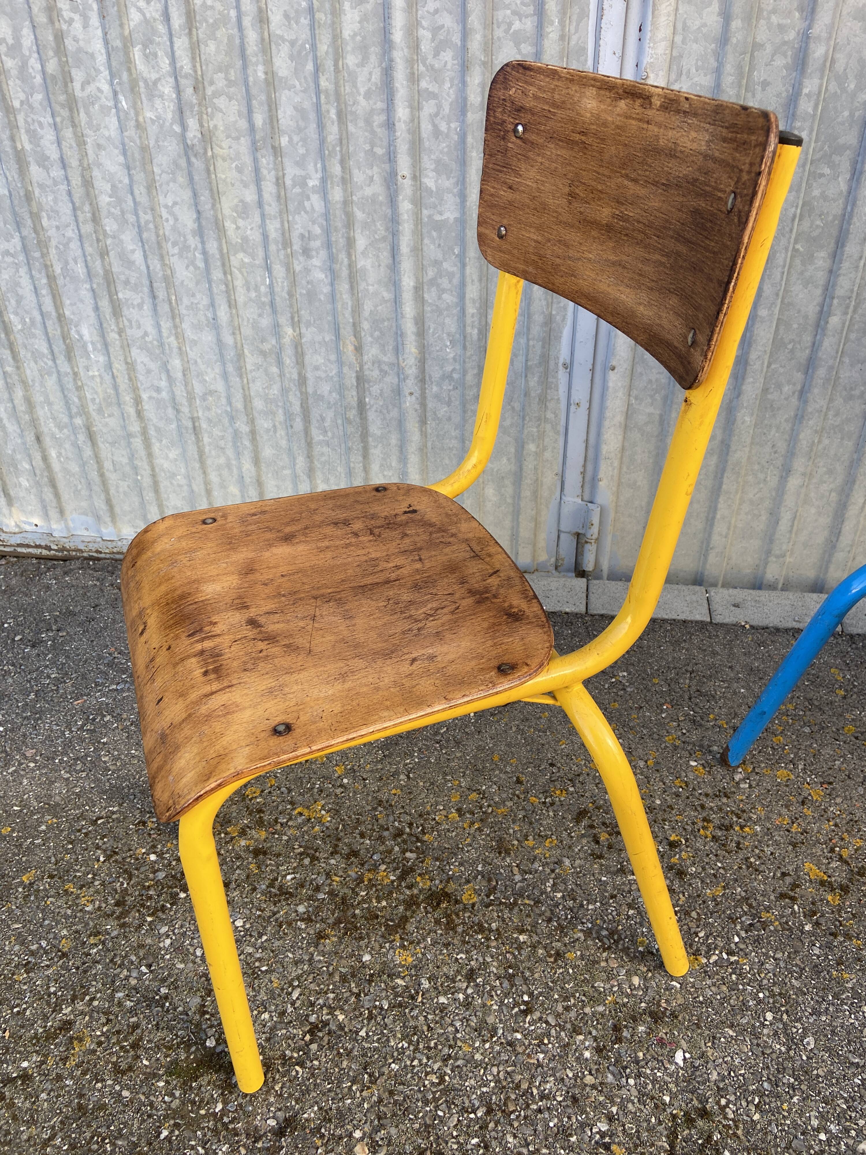 Set of 6 mismatched school chairs multicolor industrial vintage school community mullca dela