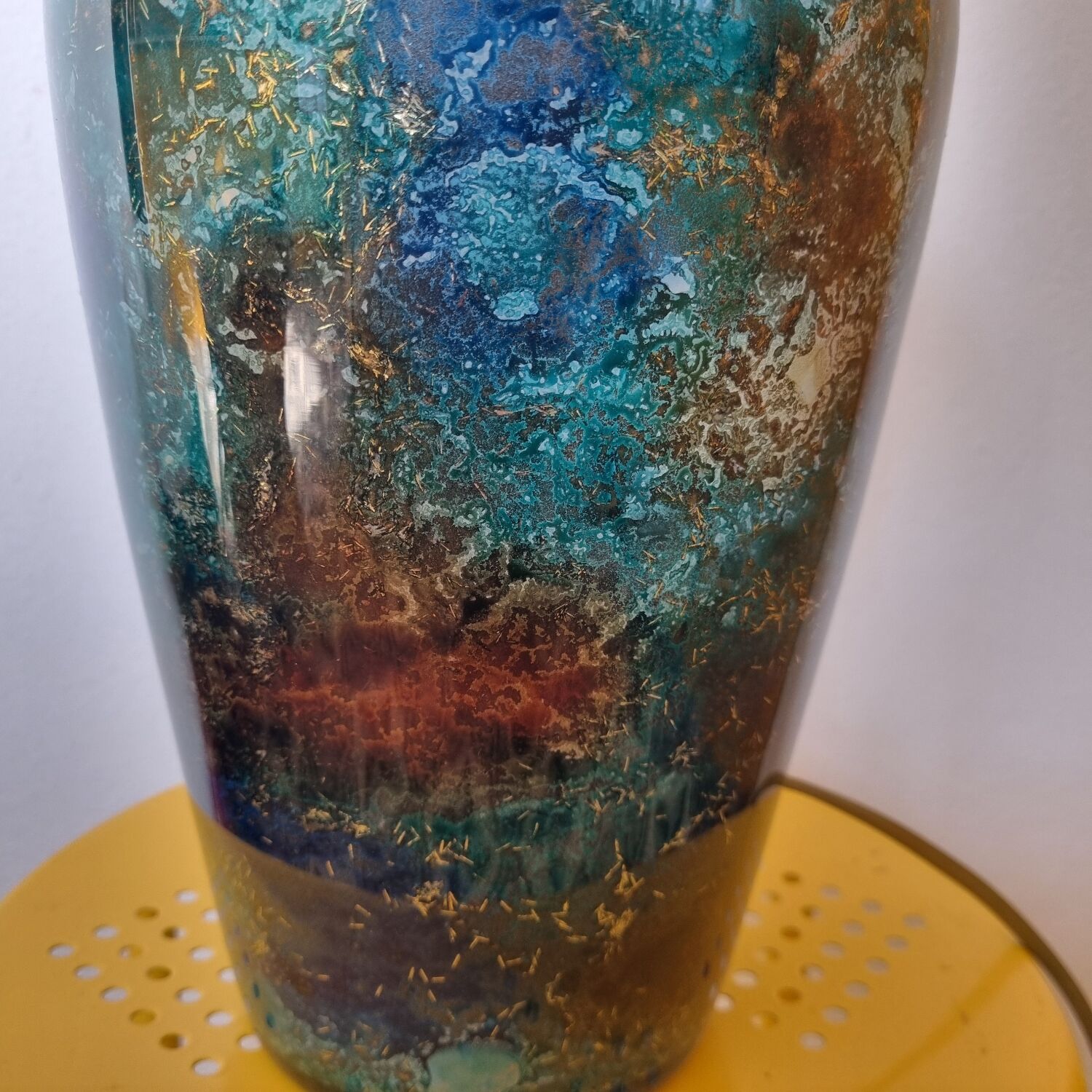 Glass lamp base with eglomisé finish by Laque Line 41cm