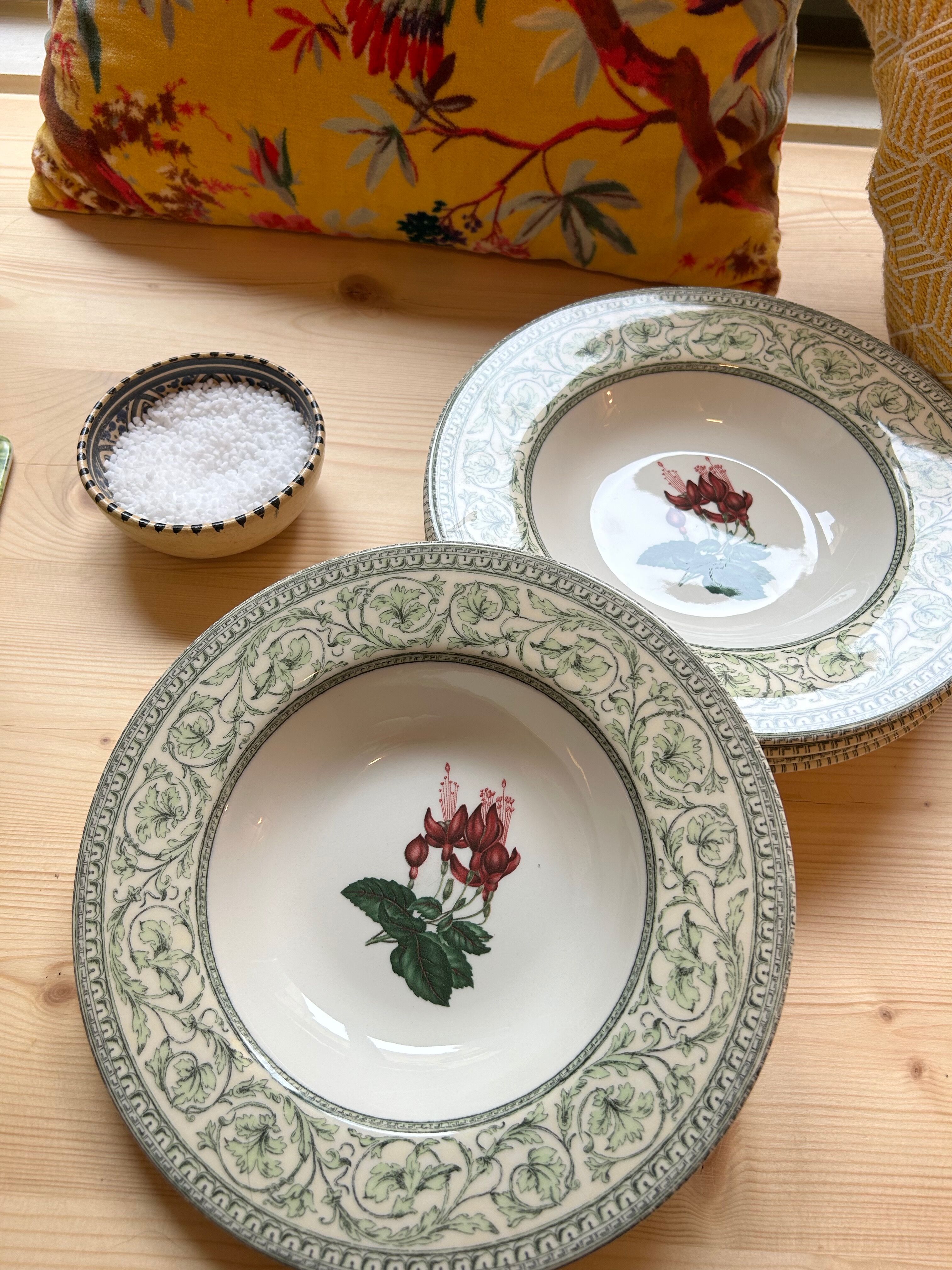 Plates" applebee collection " by "the royal horticultural society"