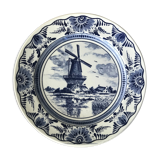 Lot of 4 dessert plates in white porcelain and Dutch mill design