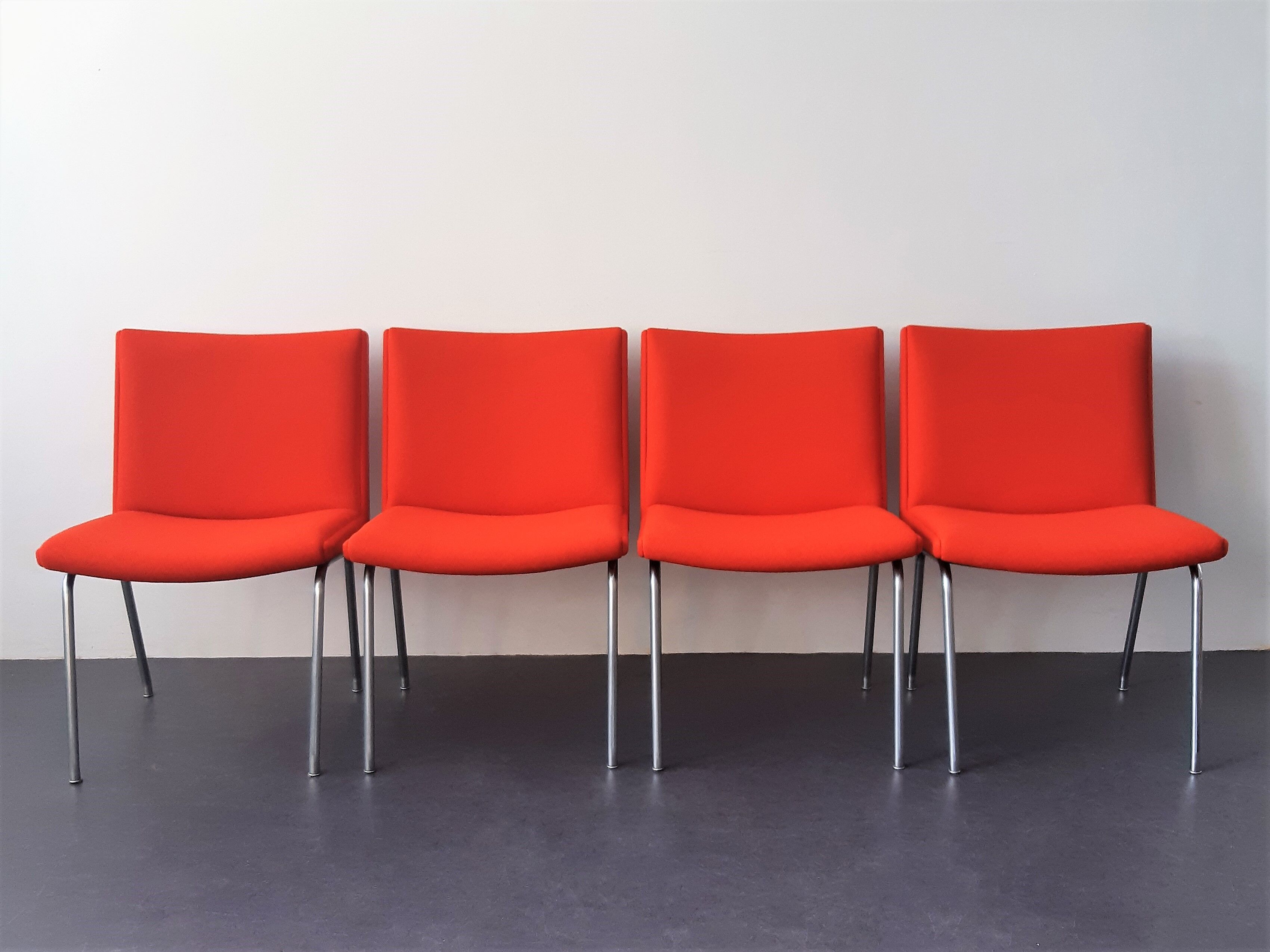 Set of 4 AP 40 Airport Chairs by Hans Wegner for AP Stolen, Denmark 1950's-1960's