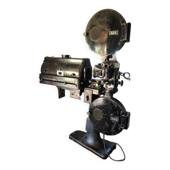 Cinema projector