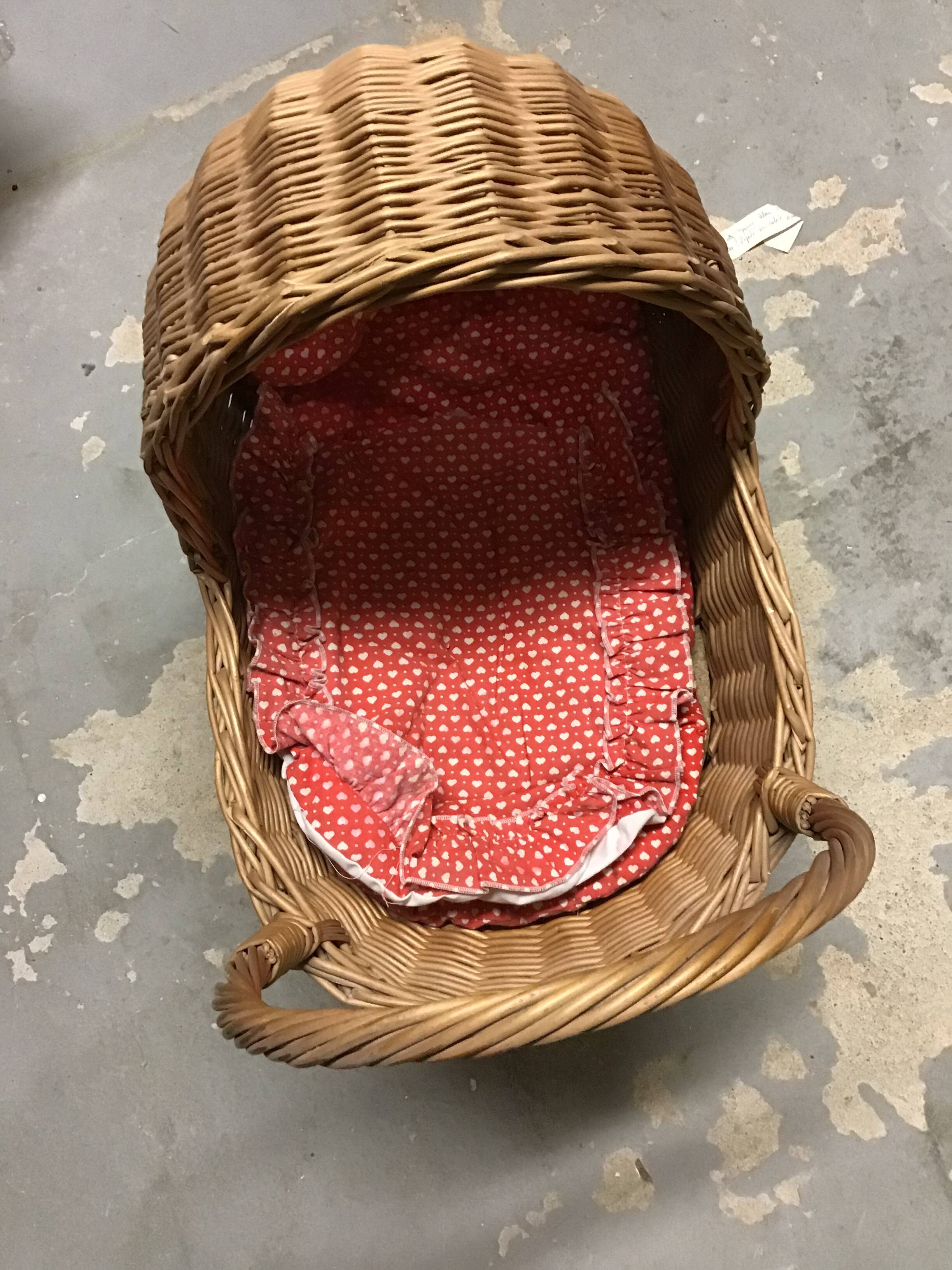 Wicker cradle on wheels by Leipold
