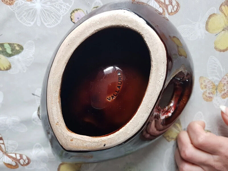 Decorative ceramic ashtray with empty pocket from Vallauris Vintage