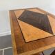 Table d’appoint moderniste bois exotique