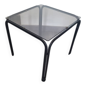Black metal nesting coffee table