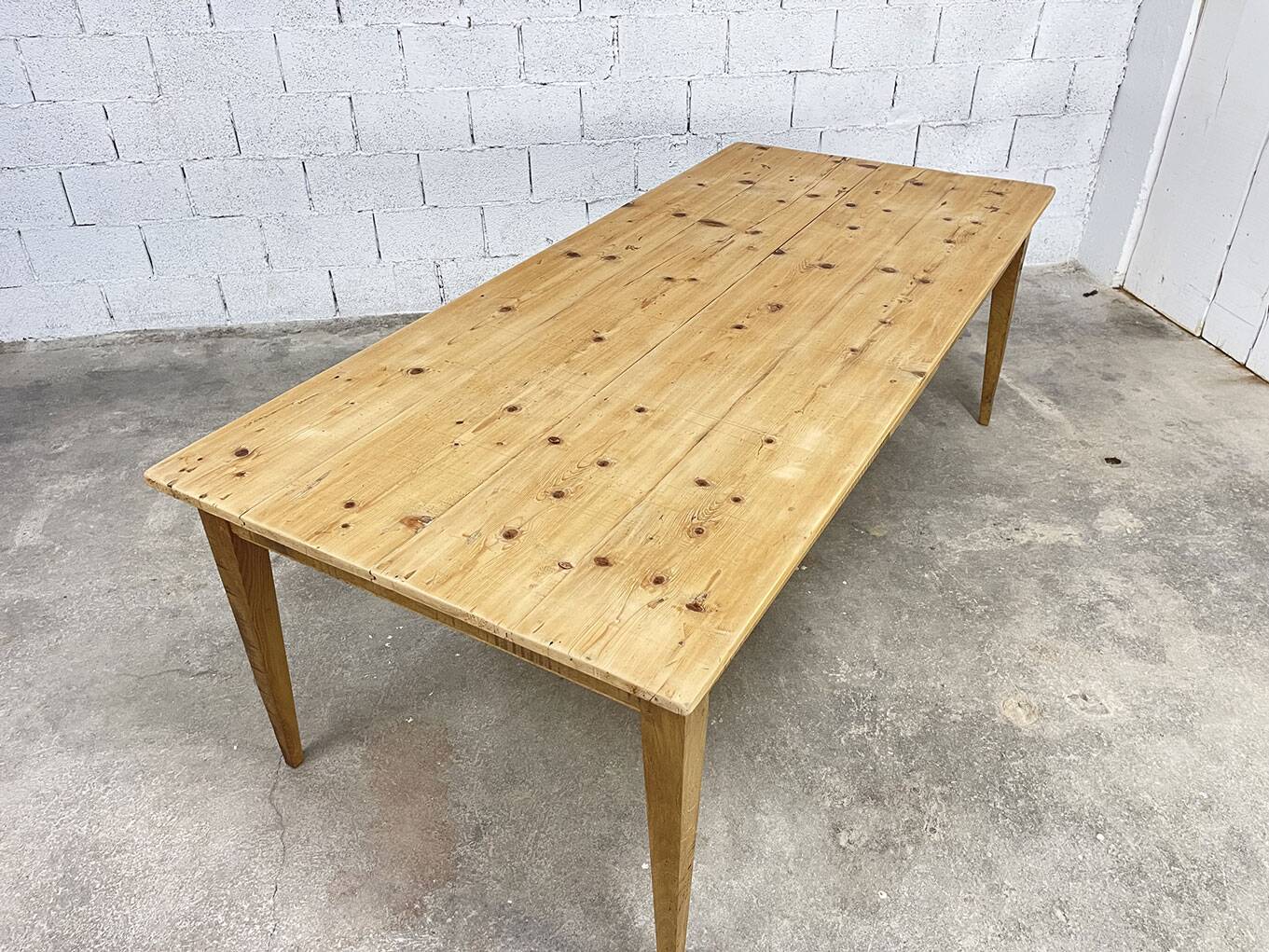 Old farm table from the 1940s "Chamonix"
