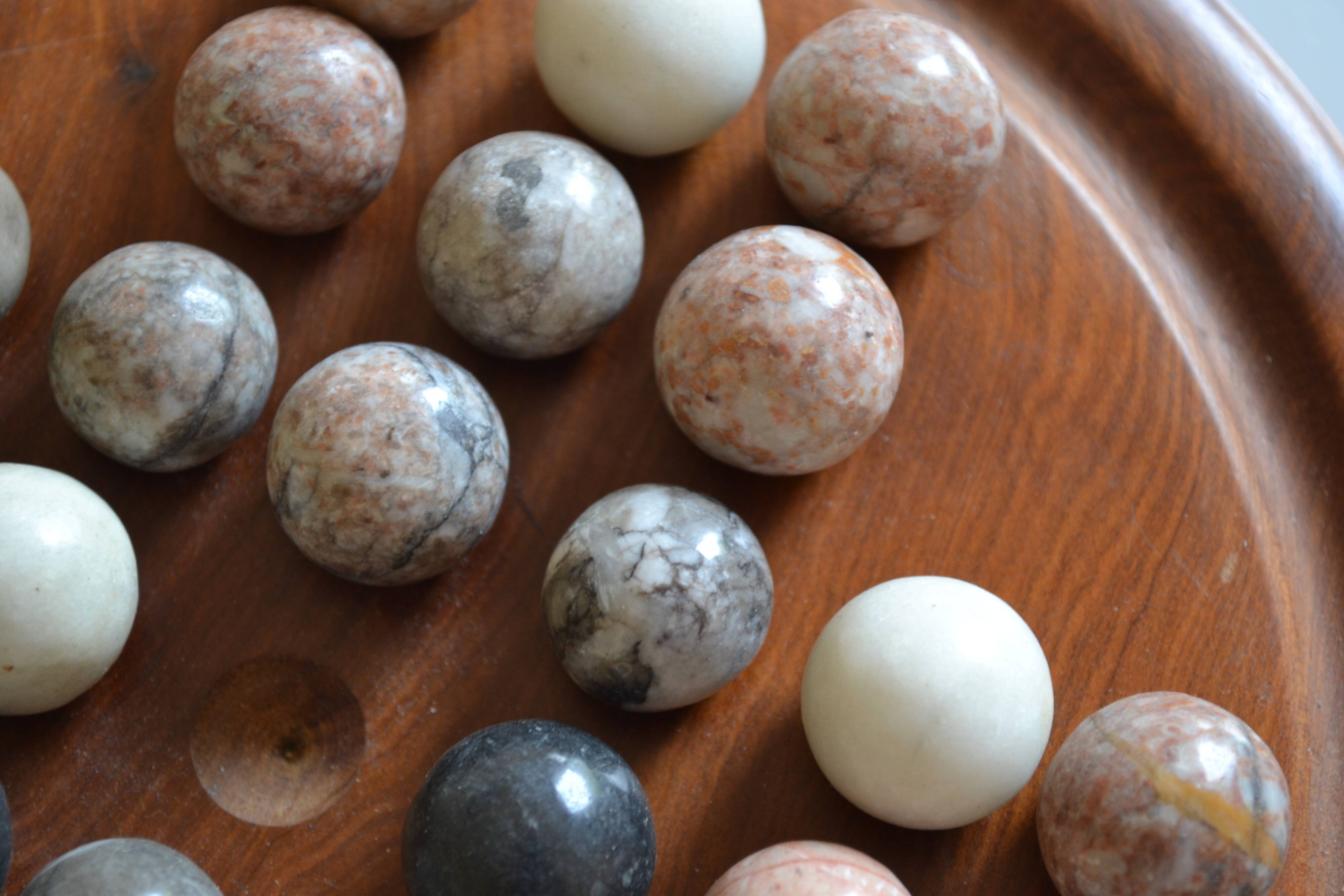 Solitaire game in exotic wood and semi-precious stones