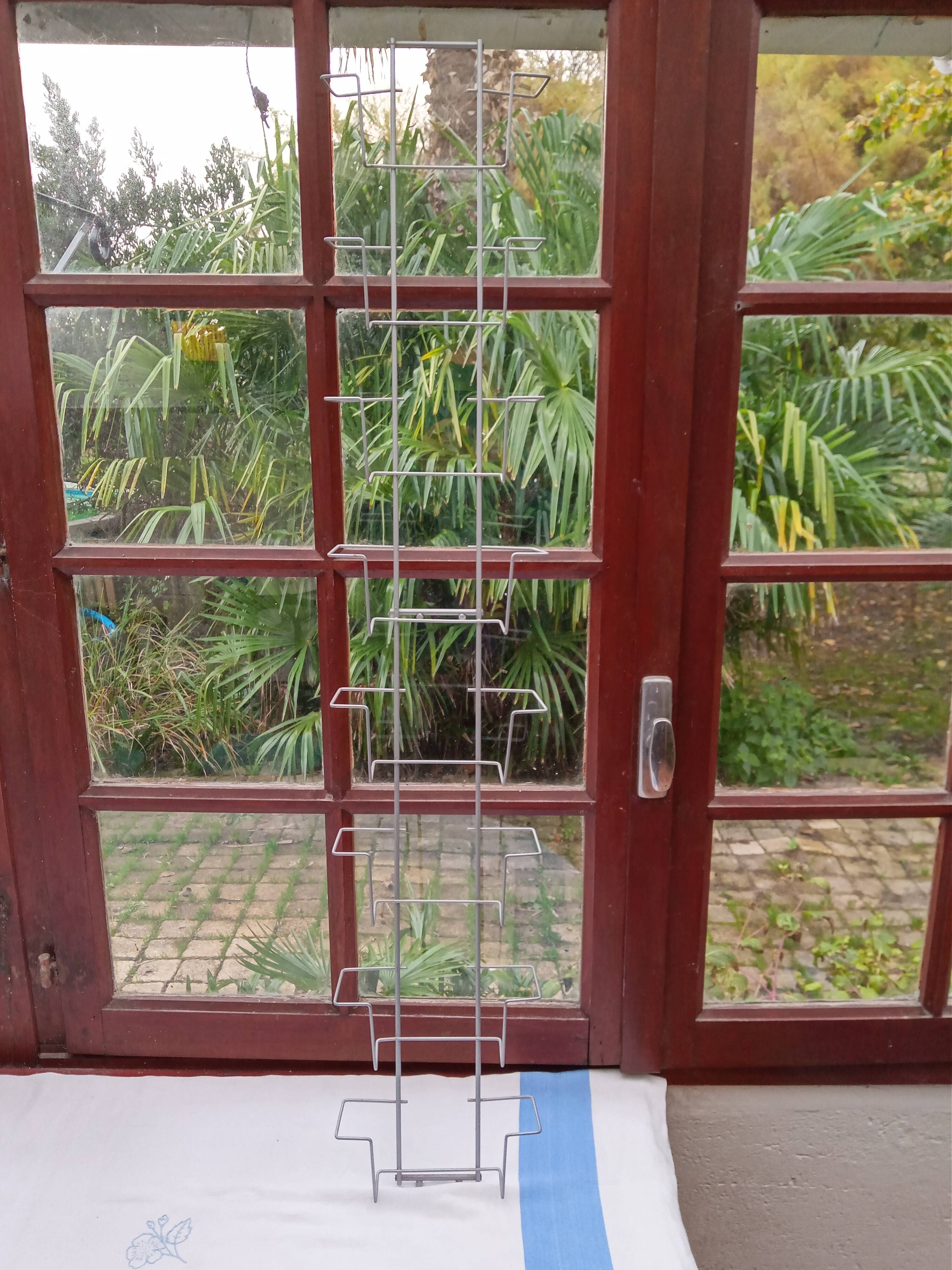 Book/ magazine display