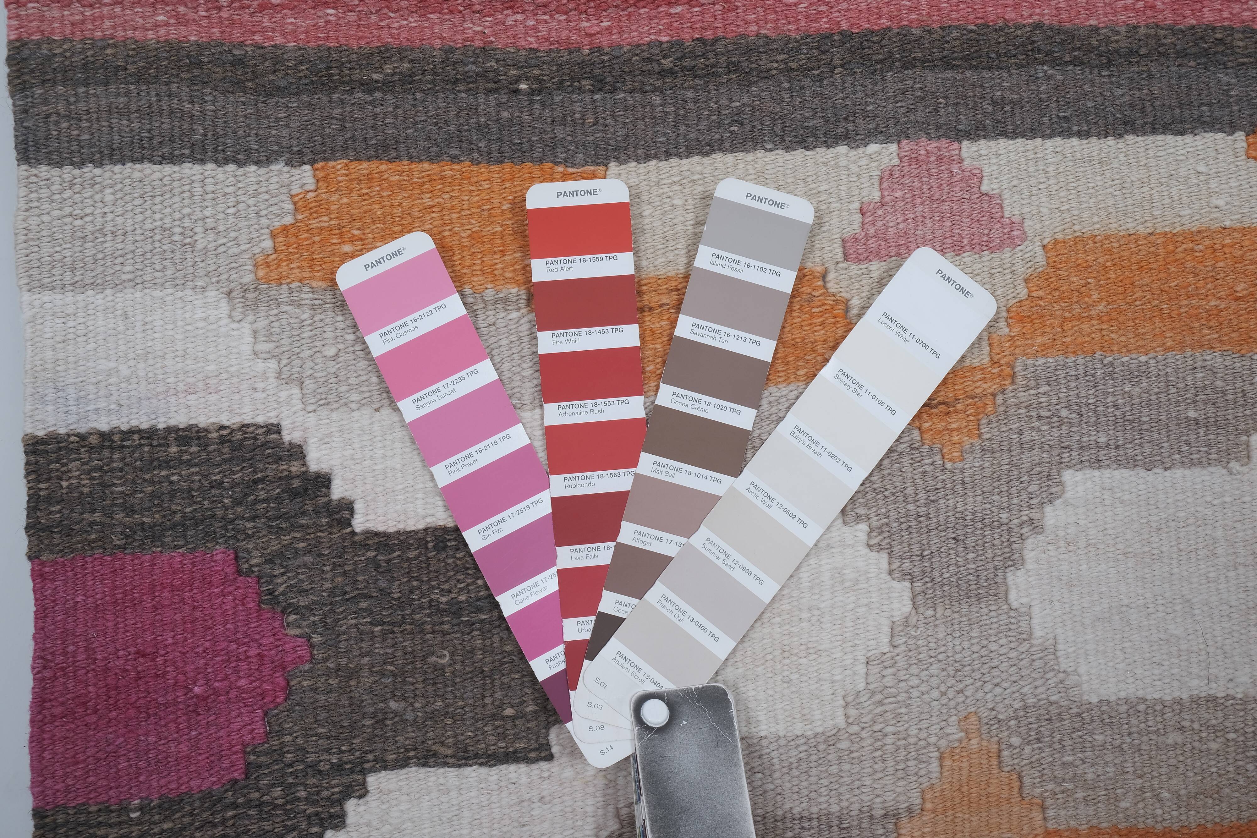 Vintage Turkish rug from Oushak, hand-woven 78x274 cm