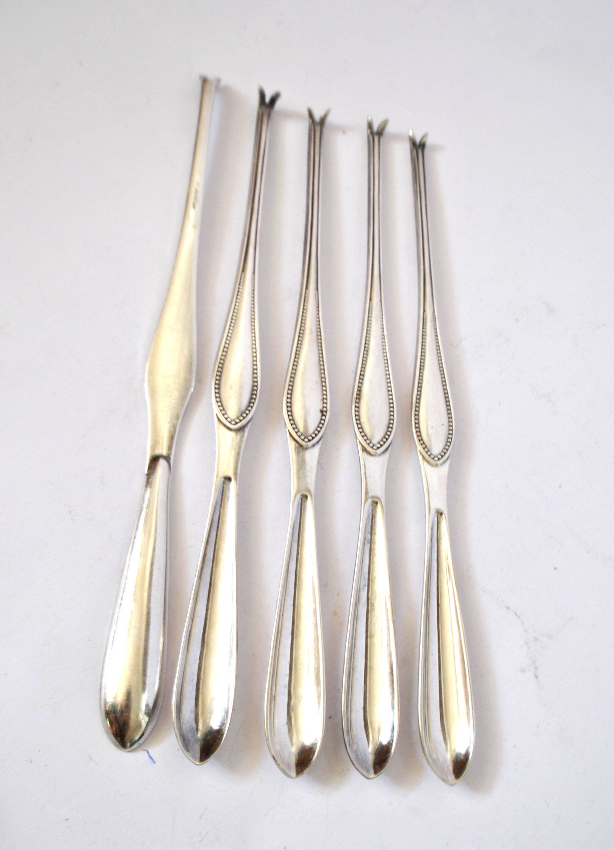 DEETJEN Set of 5 silver-plated lobster picks with pearl handle