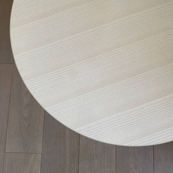 Tulip table