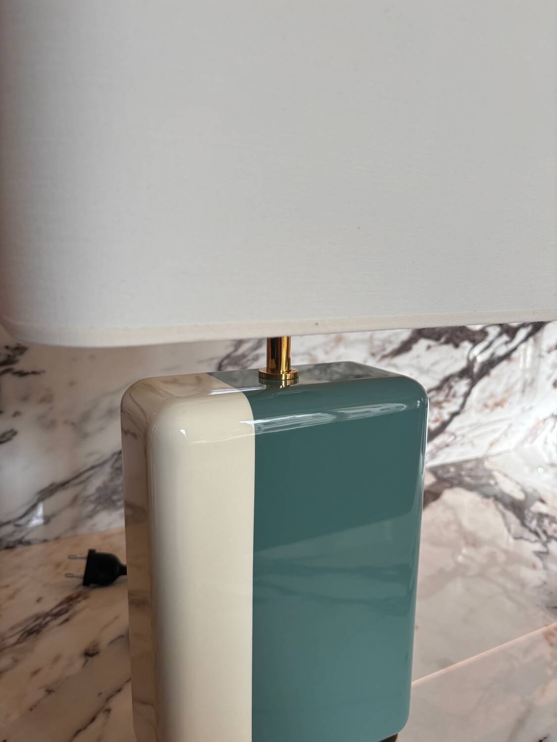 Bourbon Red Edition Jade Ivory Lamp