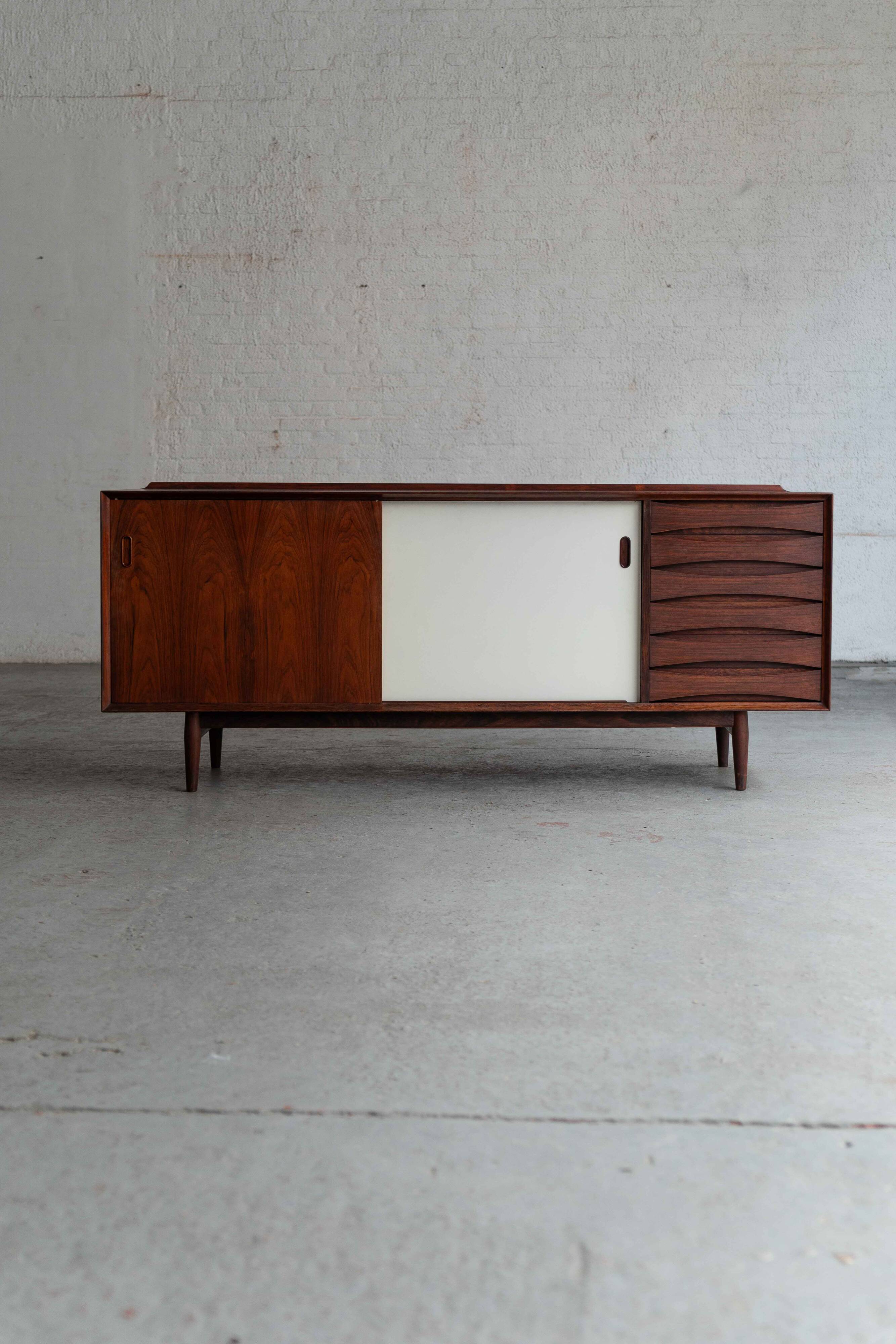 Sideboard 'OS 29' by Arne Vodder