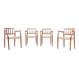 Fauteuils modèle 66 - niels