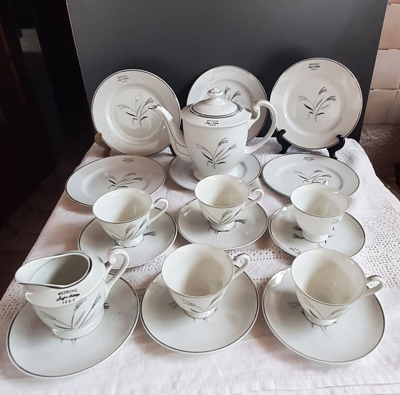 1960s crockery