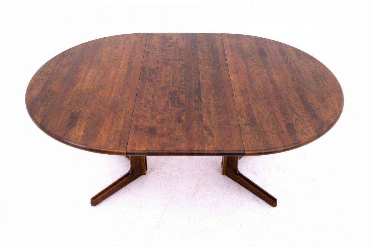 Walnut dining table, mid century modern, Denmark, 1960s.