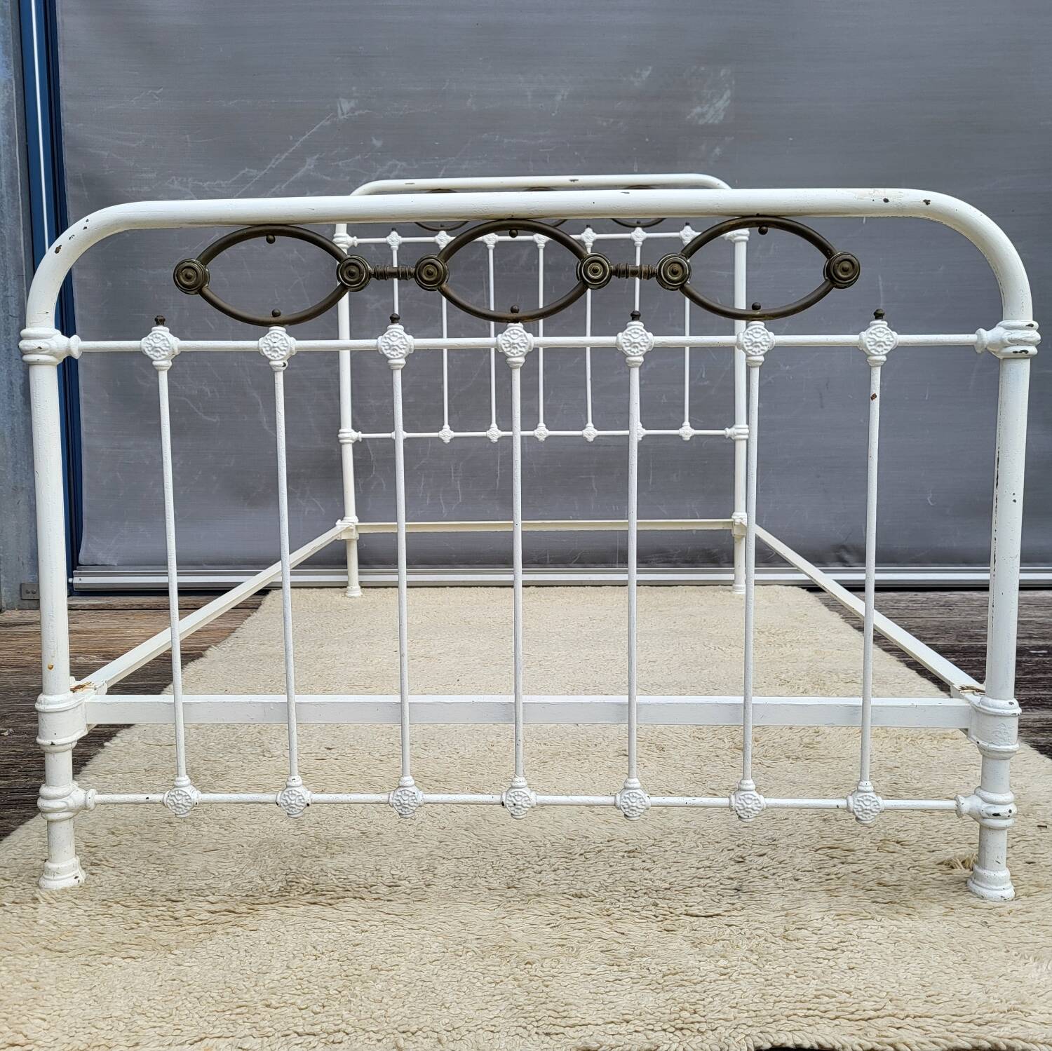 Art Deco brass almond metal bed 120x190