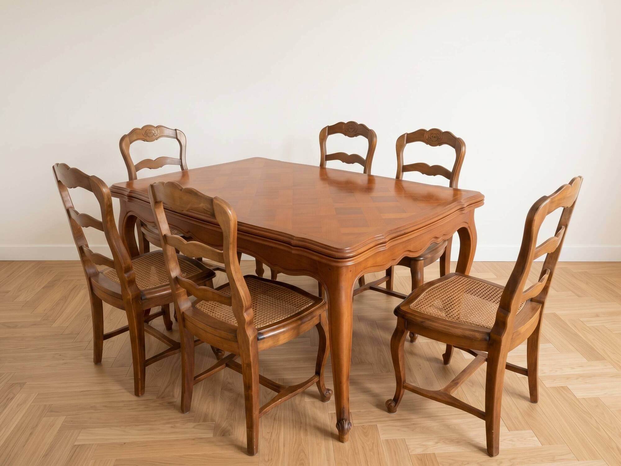 Dining table set with 6 chairs in cherry wood.