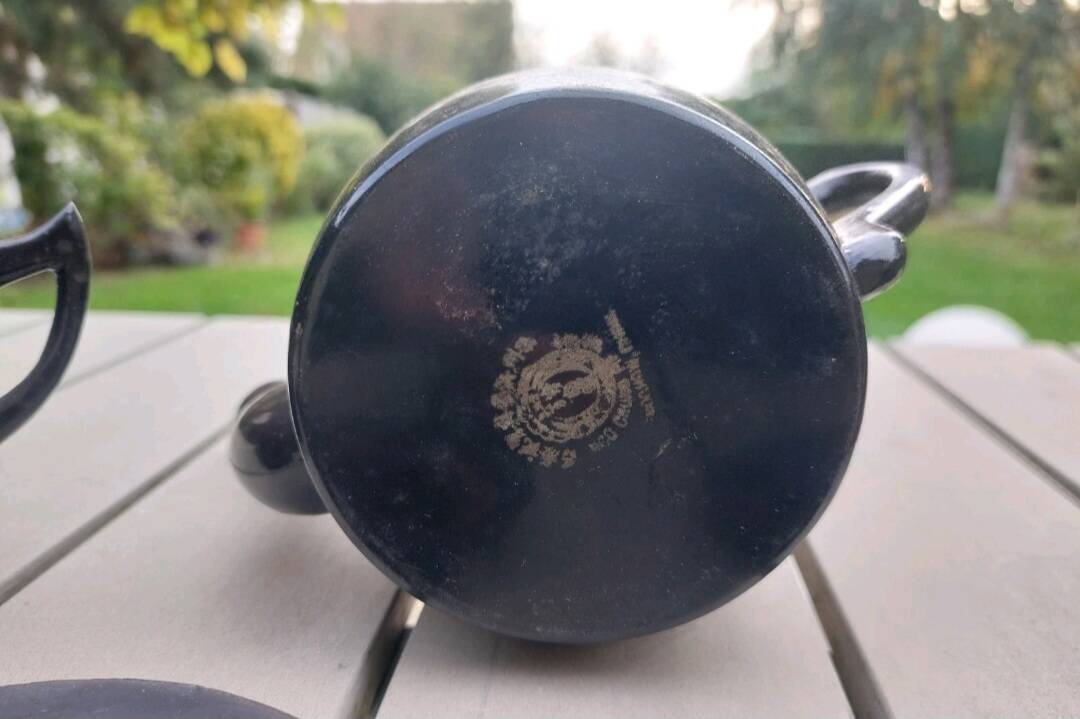 Asian café service