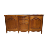 Buffet en chêne clair style Louis XV