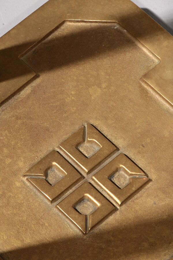 Rares consoles Peter Ghyczy T18, design des années 1970 (73 cm de hauteur).