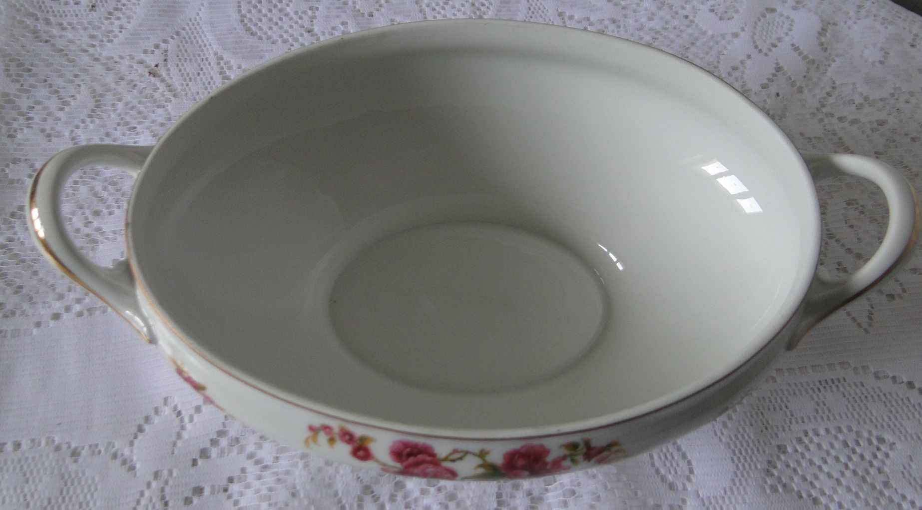 Legumier pörcelaine de limoges f legrand & cie floral décor white background