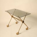 Table d’appoint en laiton et verre dans le style de Jacques Adnet