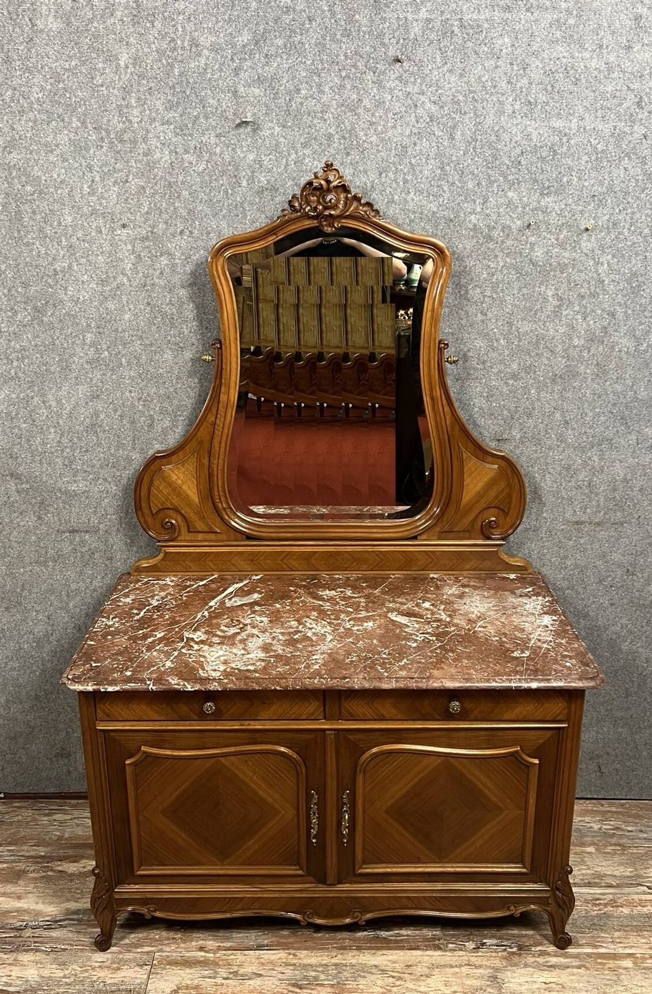 Superb Louis XV style chest of drawers with psyche doors in walnut marquetry circa 1880