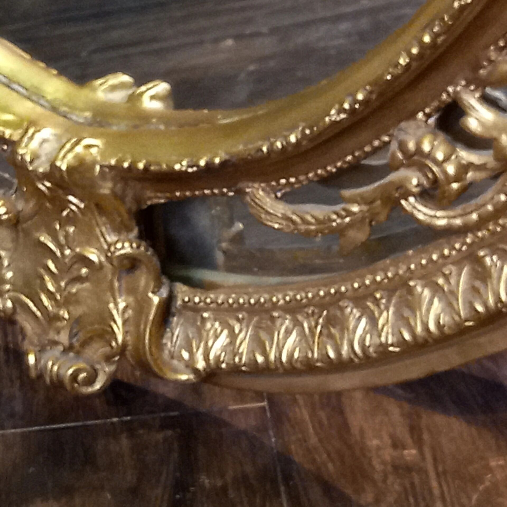 Miroir ovale vintage de style Rococo Louis XV