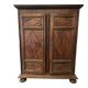 Armoire en noyer massif