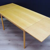 Ash table danish
