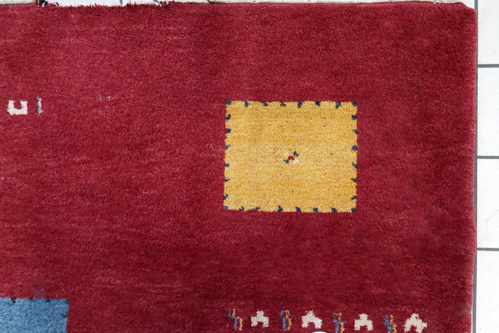 Tapis Gabbeh persan vintage en laine fait main – 143 x 202 cm - 1C1037