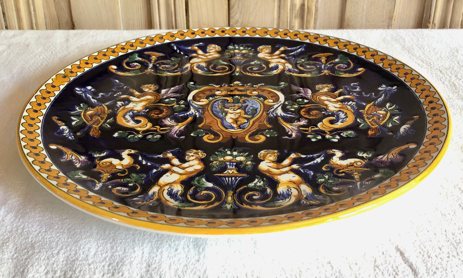 Gien Renaissance cake pie dish blue background 1971/1984