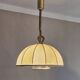 Grand chandelier en cuir, vélin et laiton en forme de cocon, Italie années 1950.