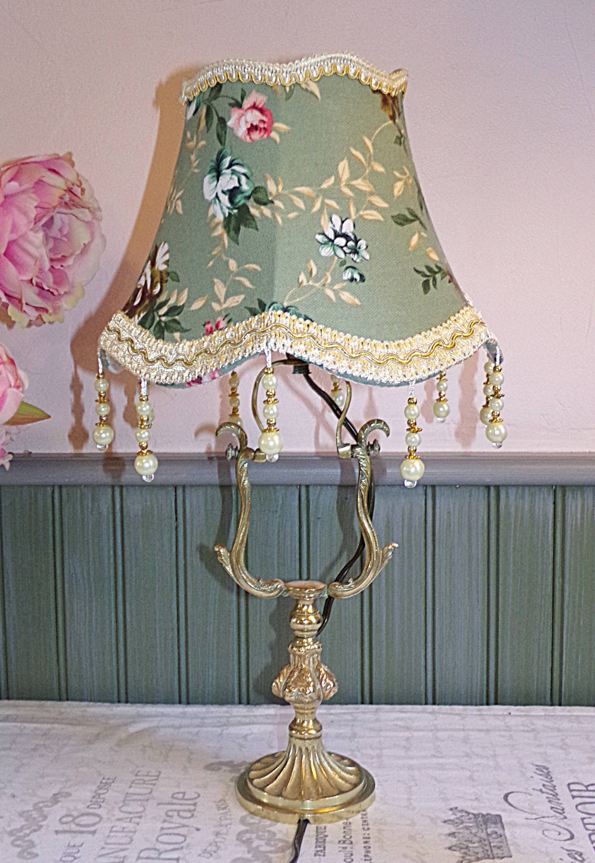 France Vintage - Old Lamp in golden brass with lampshade - Country chic, Shabby chic