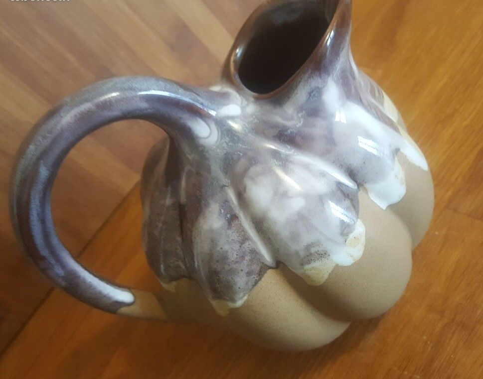 Pitcher Alpho ceramic of St Uze melon shape