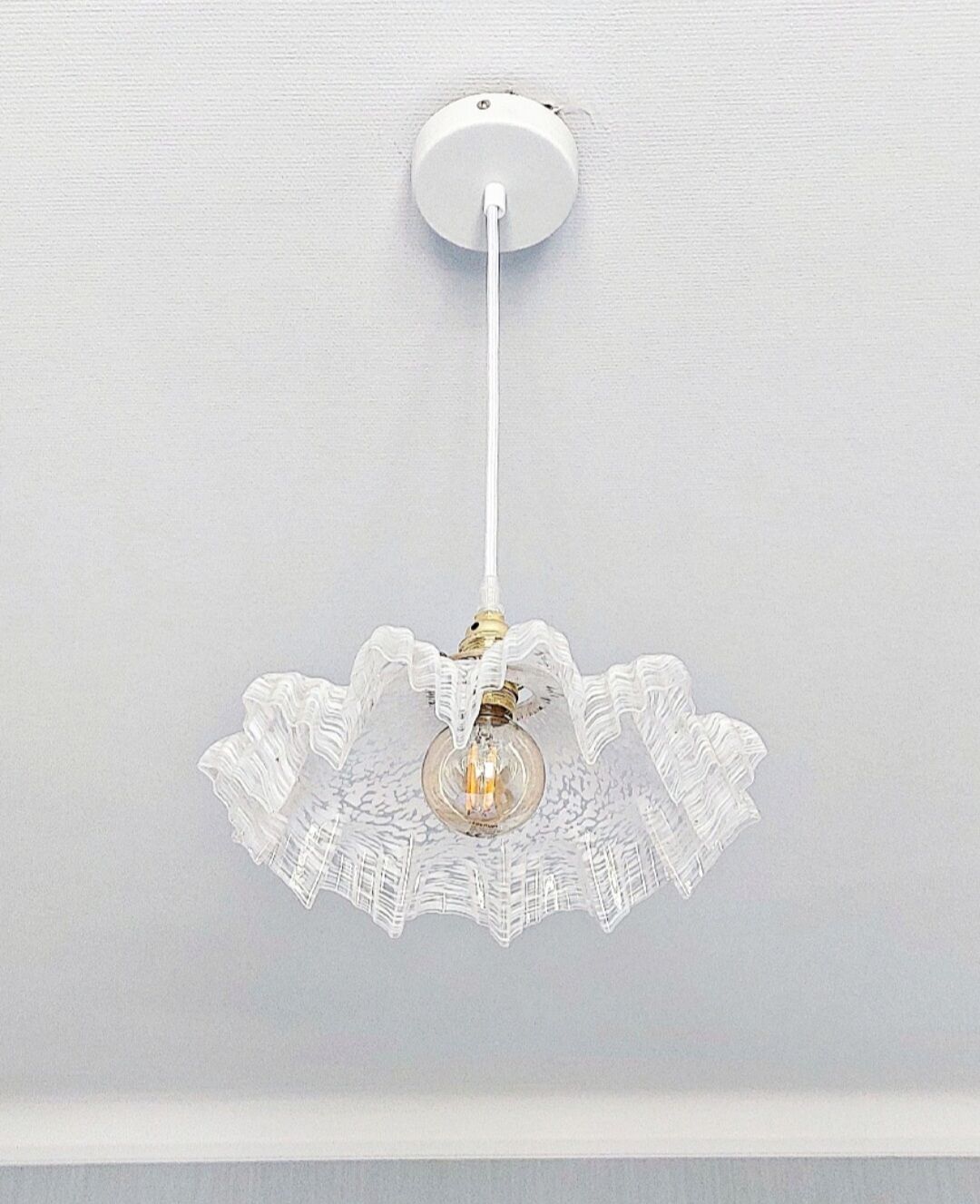 Vintage glass pendant lamp from Clichy