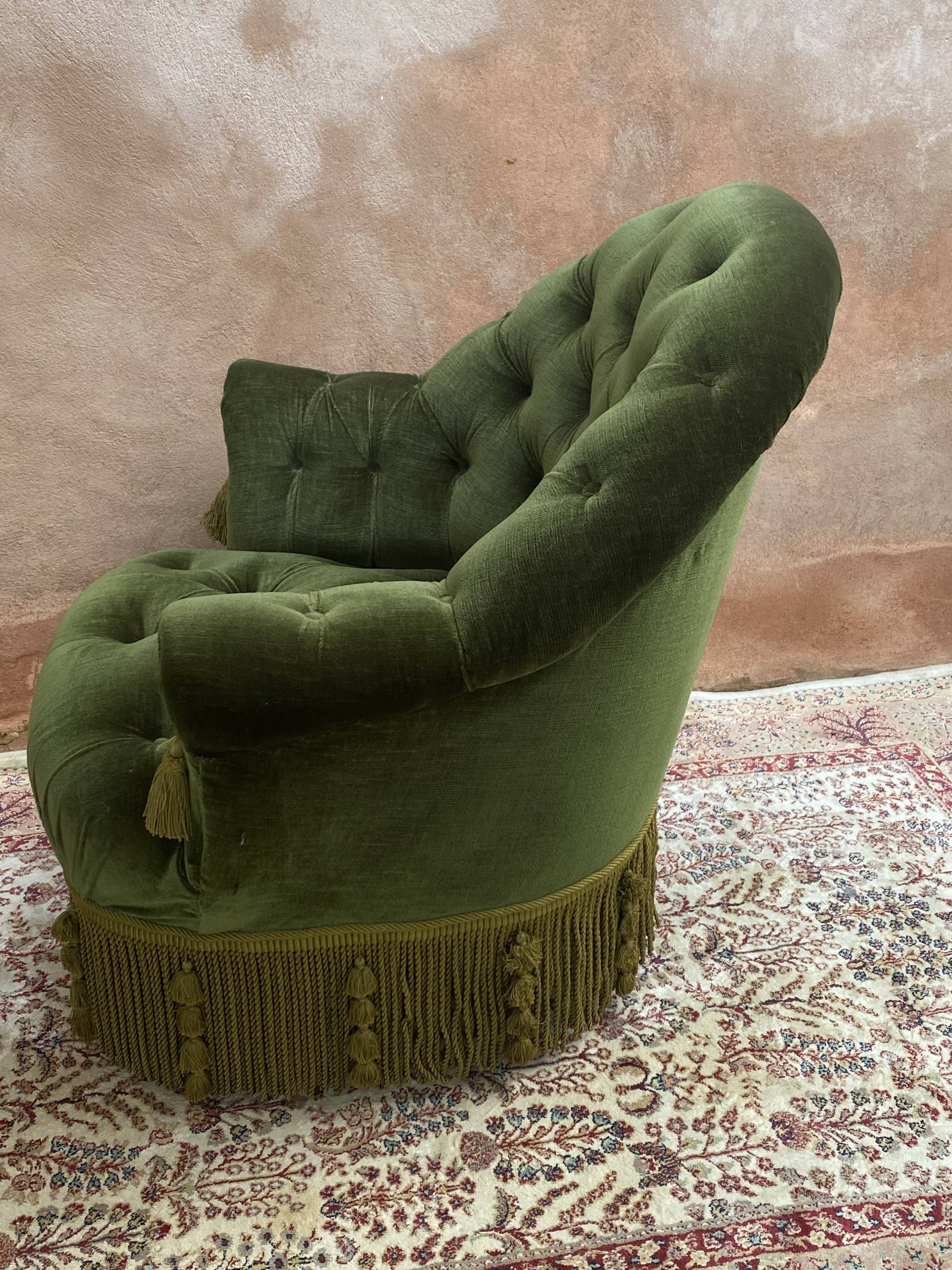 Velvet toad armchair