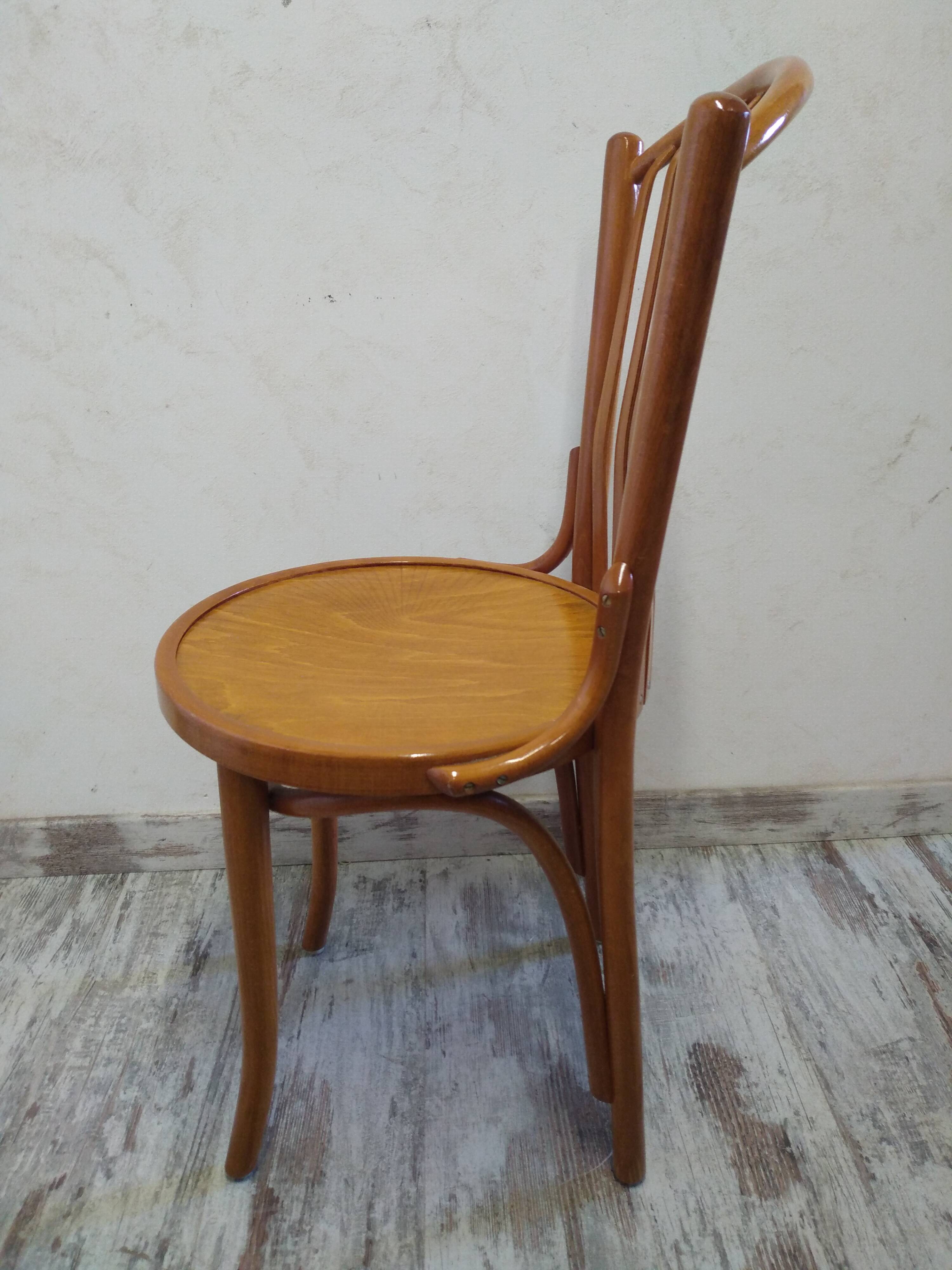 Chaises bistrot vintage