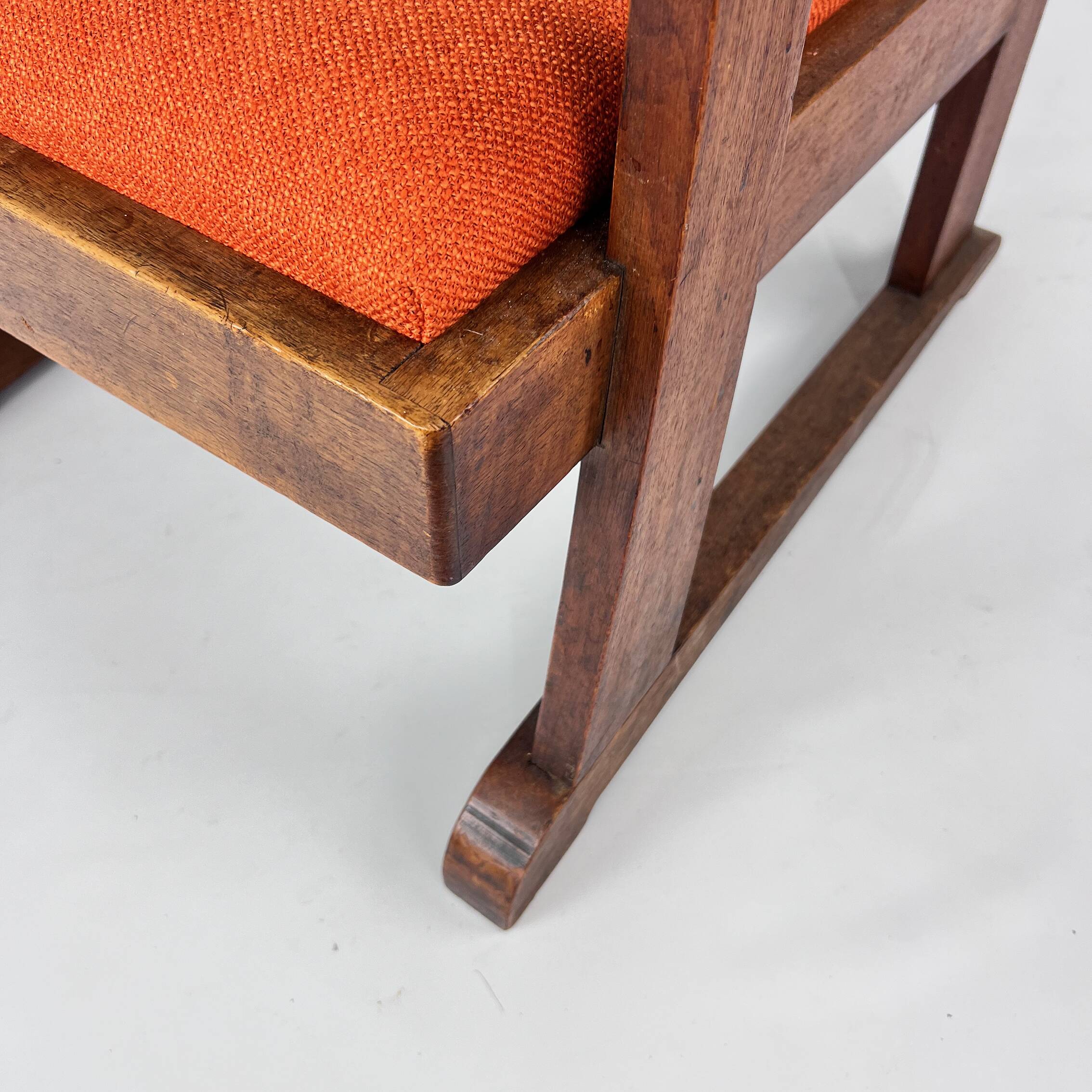 Dutch modernist oak armchair, 1920s