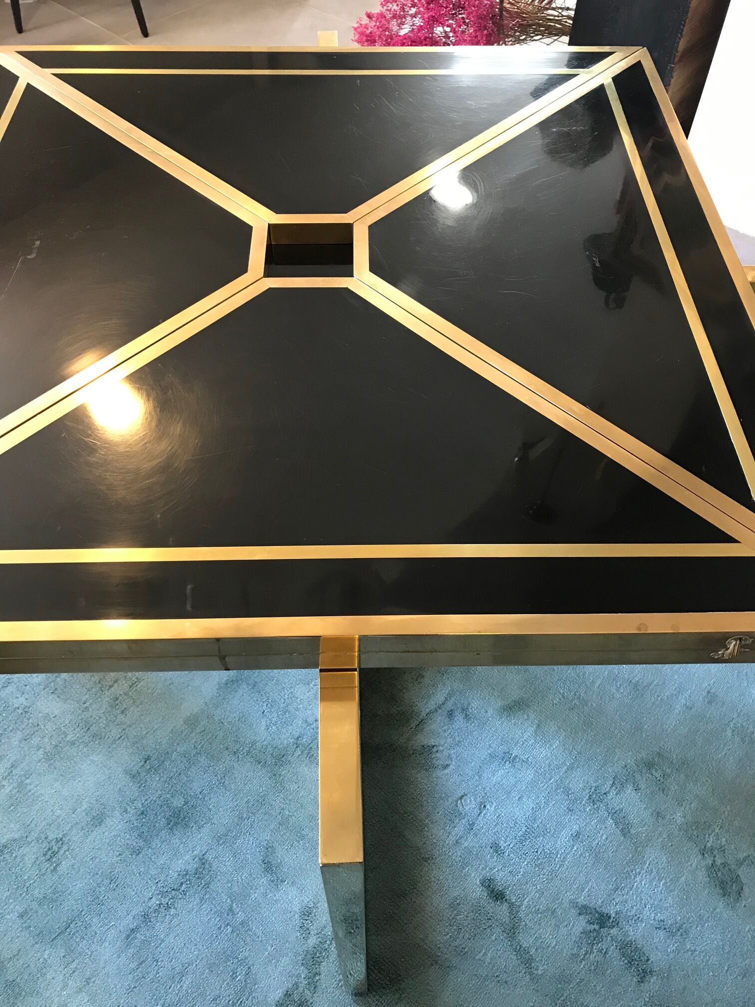 Romeo Rega extendable table